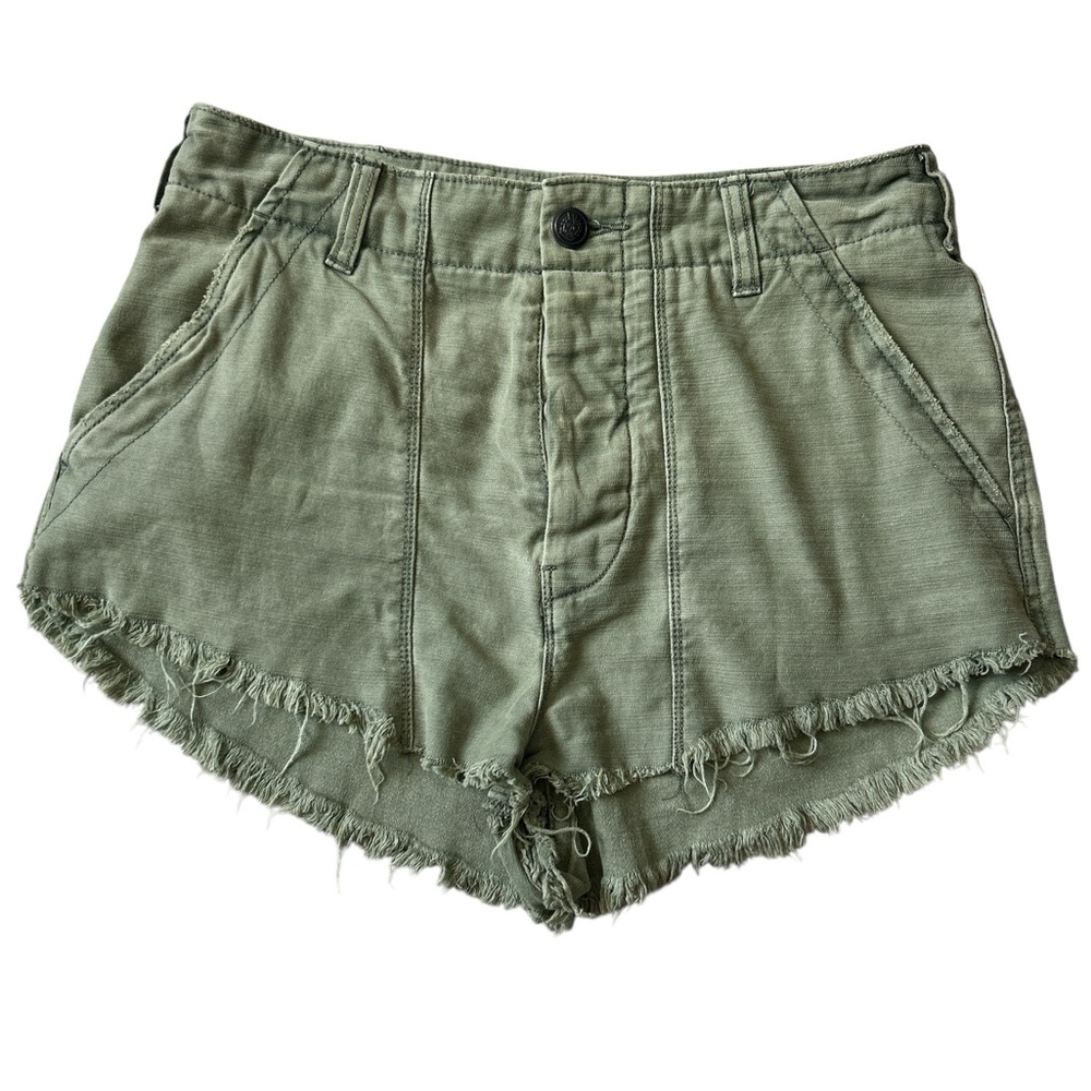 Free People Distressed Boho Revival Cargo Shorts Women’s Size 6 100% Cotton